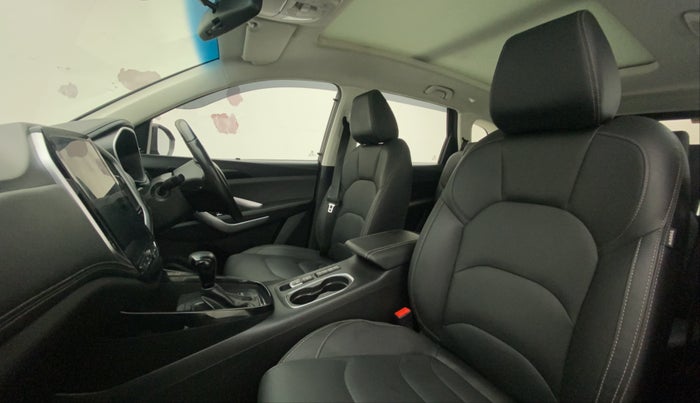 2019 MG HECTOR SHARP 1.5 DCT PETROL, Petrol, Automatic, 18,802 km, Right Side Front Door Cabin