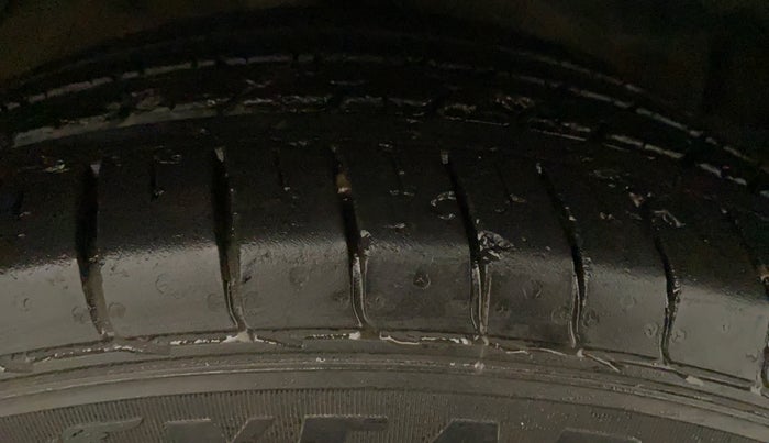 2019 MG HECTOR SHARP 1.5 DCT PETROL, Petrol, Automatic, 18,802 km, Right Front Tyre Tread