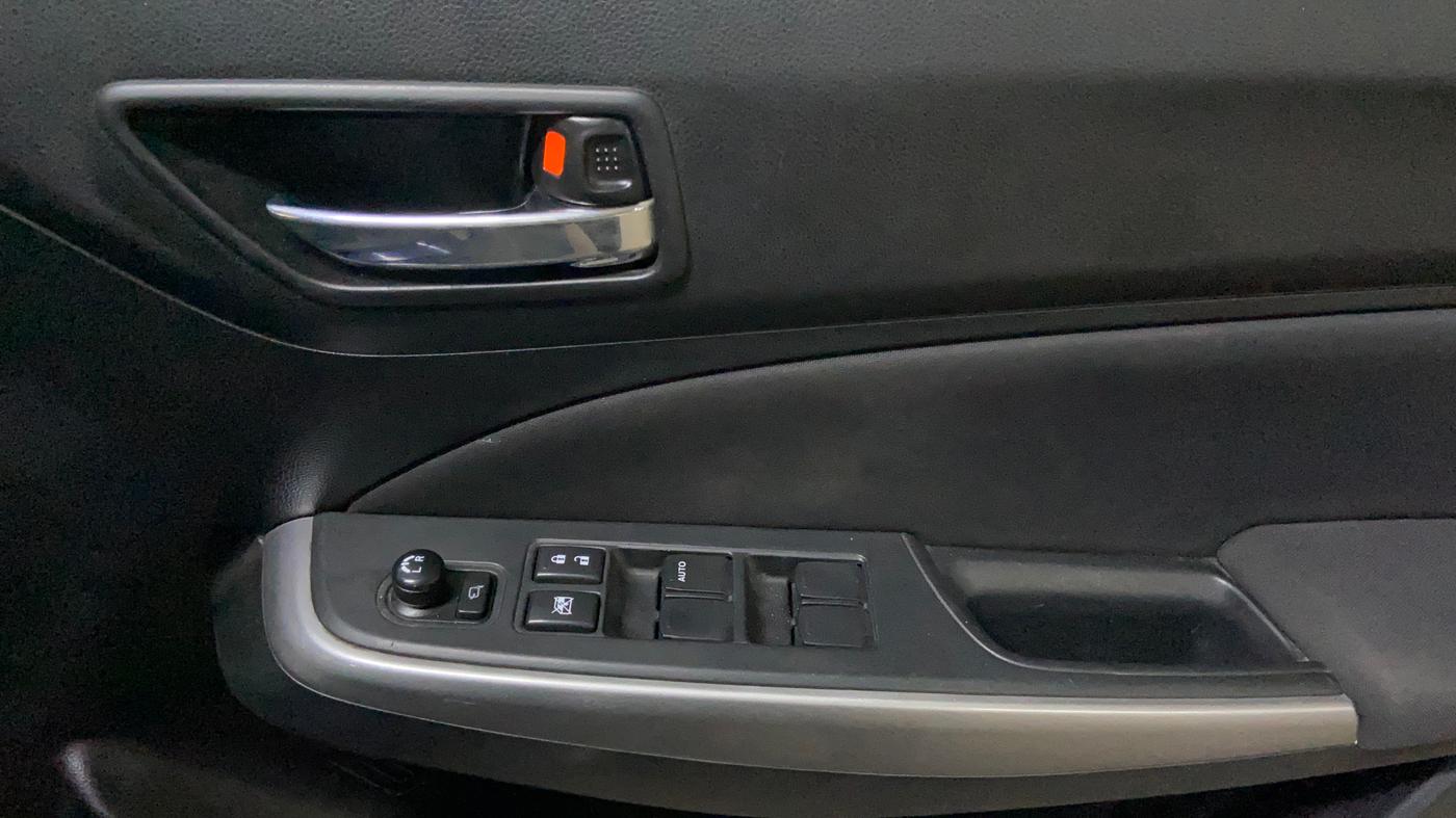 2020 Maruti Swift ZXI AMT, Petrol, Automatic, 96,438 km, Driver Side Door Panels Control