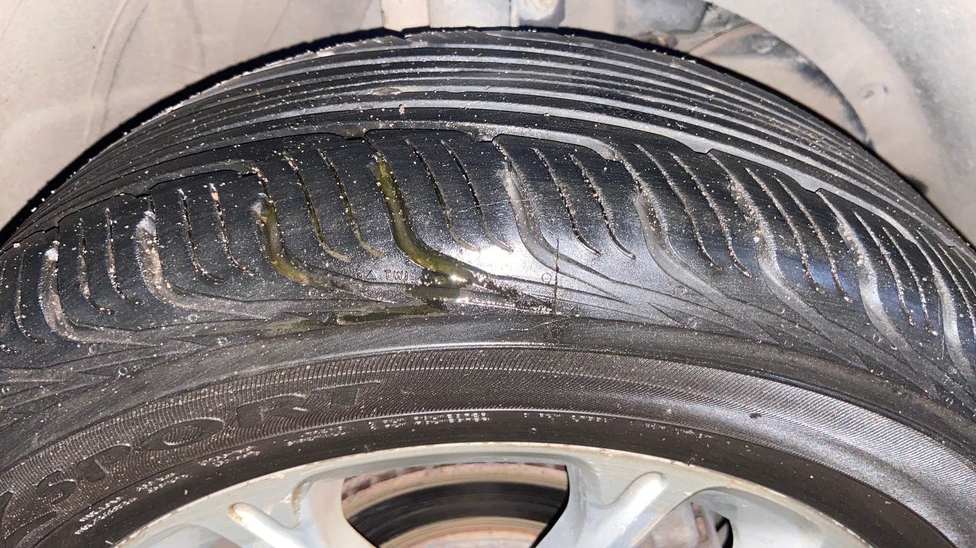 2020 Maruti Swift ZXI AMT, Petrol, Automatic, 96,438 km, Right Front Tyre Tread