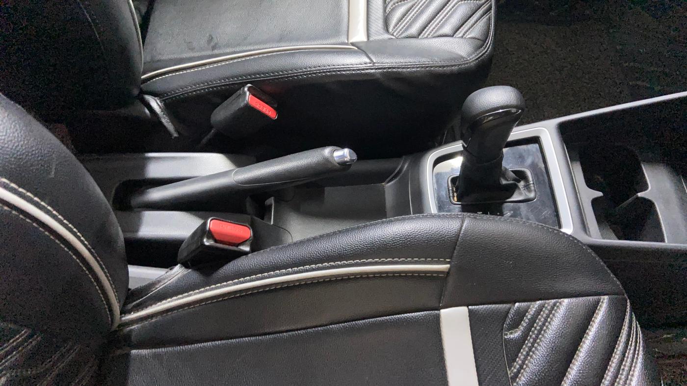 2020 Maruti Swift ZXI AMT, Petrol, Automatic, 96,438 km, Gear Lever