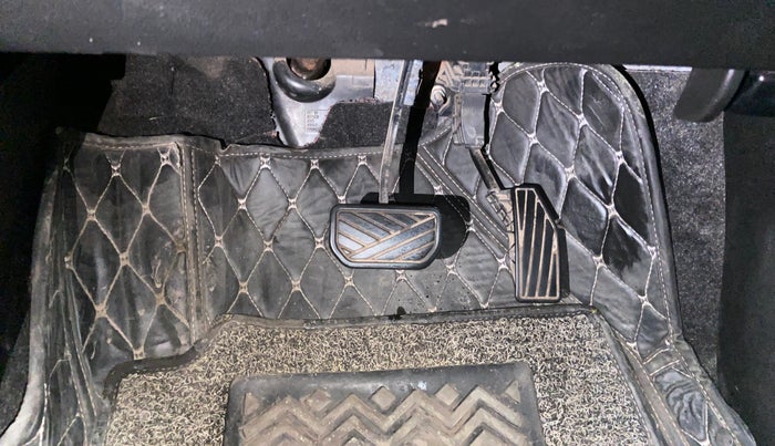 2020 Maruti Swift ZXI AMT, Petrol, Automatic, 96,438 km, Pedals