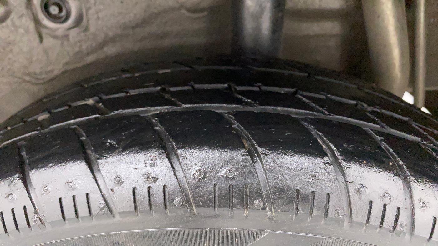2016 Maruti Celerio ZXI AMT, Petrol, Automatic, 60,789 km, Left Rear Tyre Tread