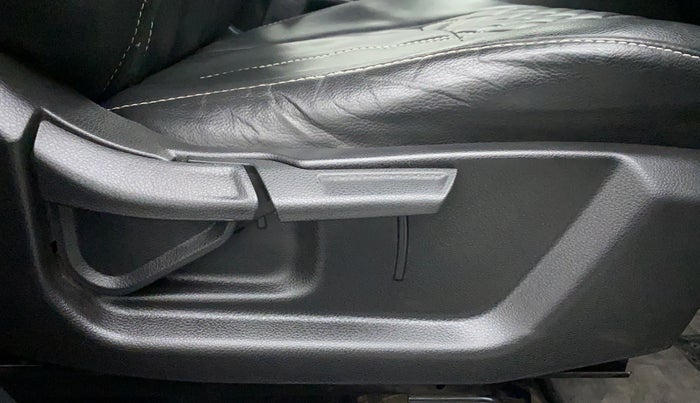 2021 KIA SONET HTK+ 1.5 D AT, Diesel, Automatic, 32,686 km, Driver Side Adjustment Panel