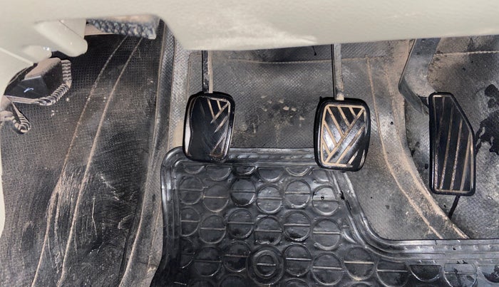 2016 Maruti Celerio VXI, Petrol, Manual, 80,217 km, Pedals