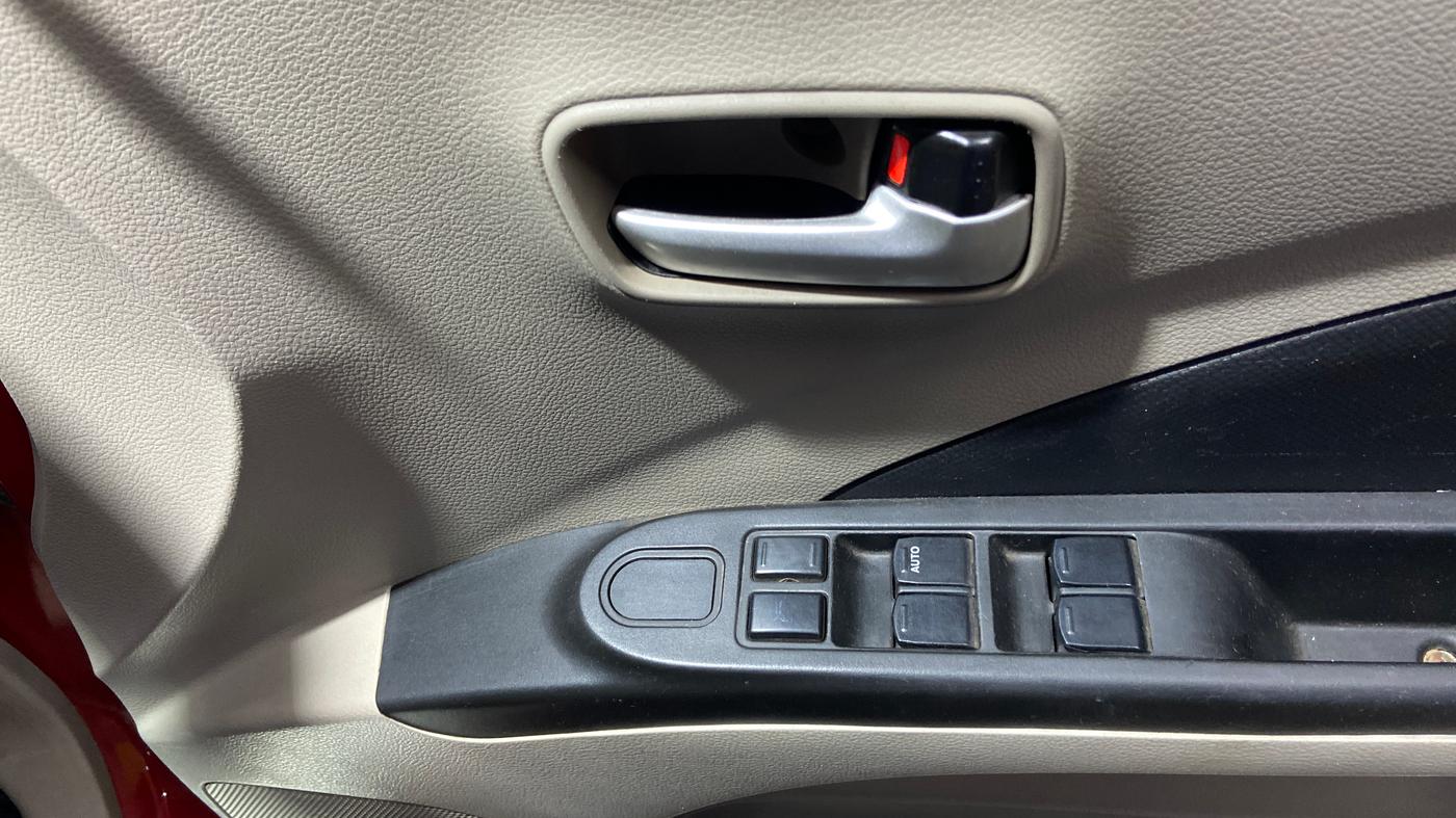 2016 Maruti Celerio VXI, Petrol, Manual, 80,217 km, Driver Side Door Panels Control