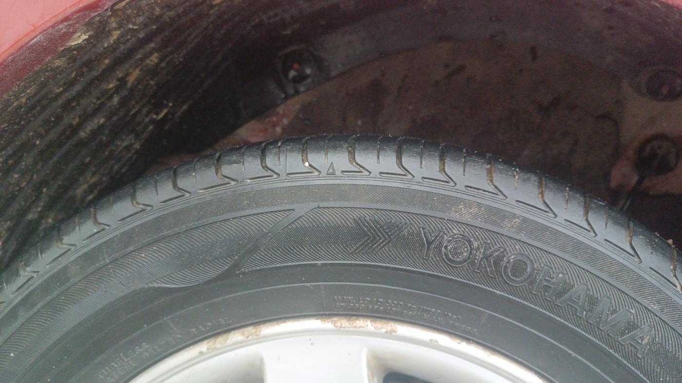 2013 Hyundai i20 SPORTZ 1.2, Petrol, Manual, 1,10,342 km, Right Rear Tyre Tread