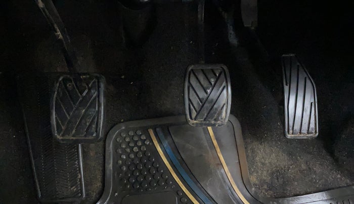 2024 Toyota Glanza G, Petrol, Manual, 42,848 km, Pedals