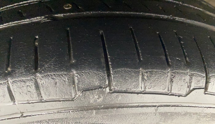 2015 Hyundai Grand i10 ASTA AT 1.2 KAPPA VTVT, Petrol, Automatic, 53,267 km, Right Rear Tyre Tread