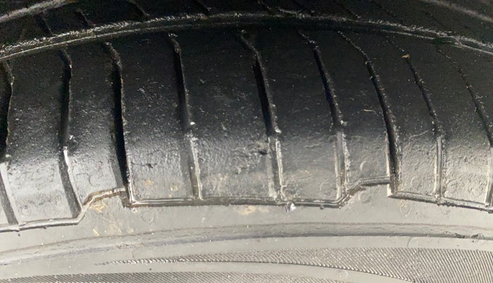 2015 Hyundai Grand i10 ASTA AT 1.2 KAPPA VTVT, Petrol, Automatic, 53,267 km, Right Front Tyre Tread