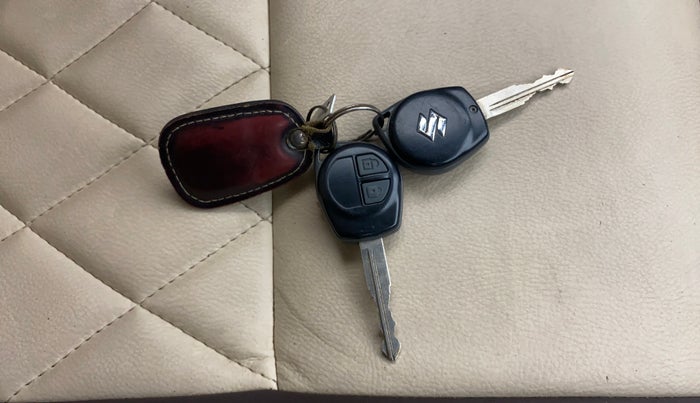 2016 Maruti Swift Dzire VXI (O), Petrol, Manual, 20,940 km, Key Close Up