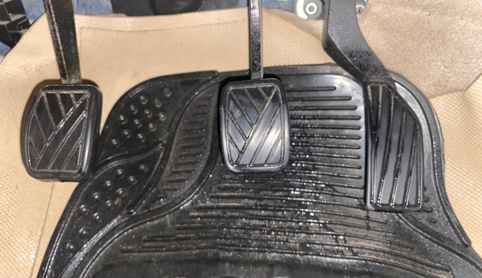 2016 Maruti Swift Dzire VXI (O), Petrol, Manual, 20,940 km, Pedals