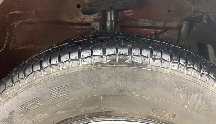 2016 Maruti Swift Dzire VXI (O), Petrol, Manual, 20,940 km, Right Front Tyre Tread