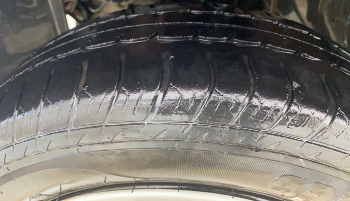 2018 Datsun Go T, Petrol, Manual, 45,073 km, Left Front Tyre Tread