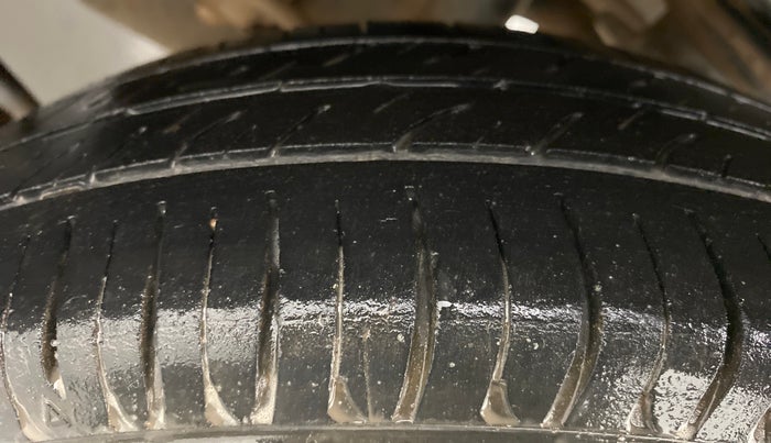 2016 Maruti Alto 800 VXI, Petrol, Manual, 98,839 km, Left Rear Tyre Tread