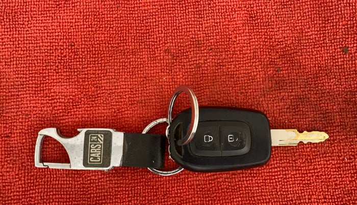 2018 Datsun Redi Go T(O) 1.0 AMT, Petrol, Automatic, 58,078 km, Key Close Up