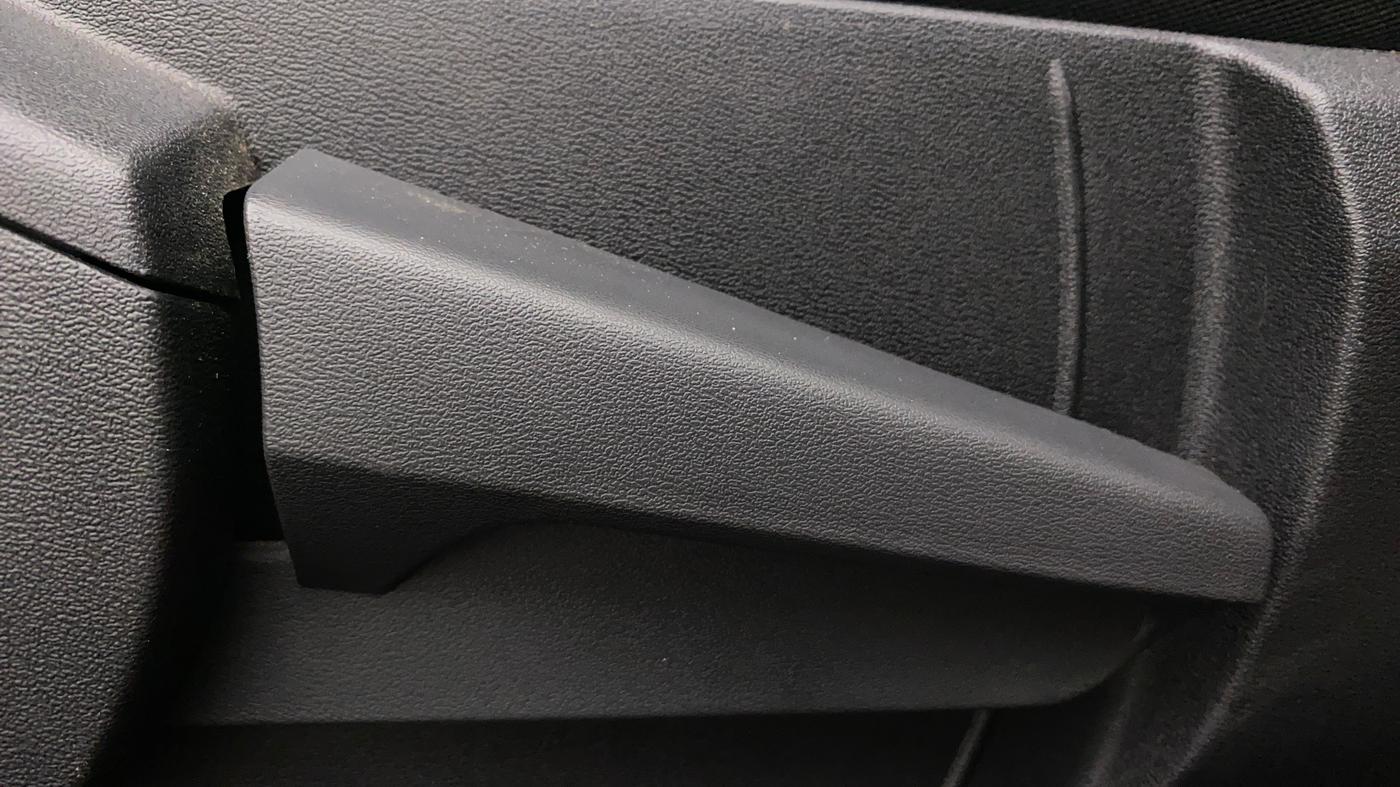2022 Renault Kiger RXZ TURBO CVT DUAL TONE, Petrol, Automatic, 15,763 km, Driver Side Adjustment Panel
