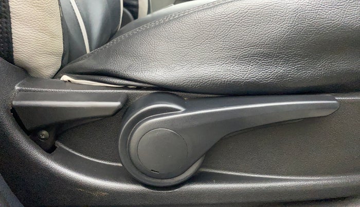 2019 Tata Tiago XZ PLUS PETROL, Petrol, Manual, 73,750 km, Driver Side Adjustment Panel