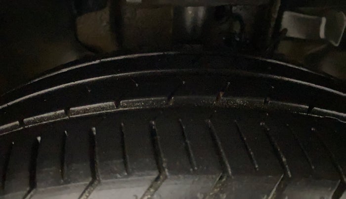 2019 Tata Tiago XZ PLUS PETROL, Petrol, Manual, 73,750 km, Right Front Tyre Tread