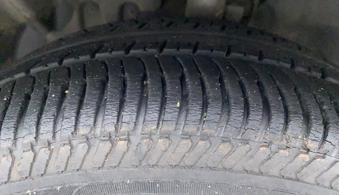 2013 Ford Ecosport 1.5 TITANIUMTDCI OPT, Diesel, Manual, 56,288 km, Left Front Tyre Tread