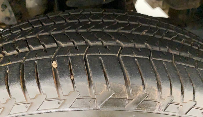 2019 Mahindra Scorpio S5, Diesel, Manual, 99,357 km, Right Front Tyre Tread