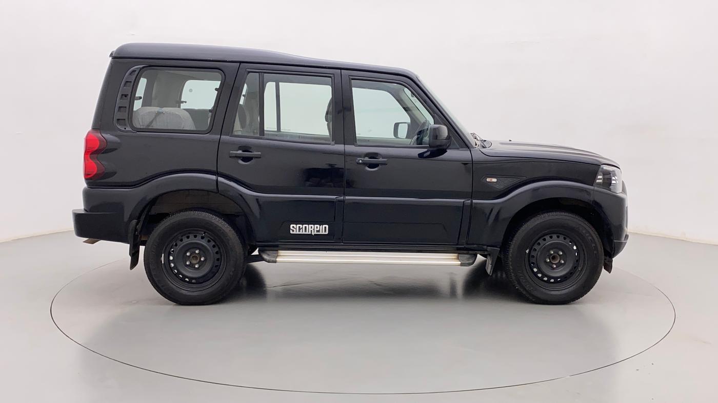 2019 Mahindra Scorpio S5, Diesel, Manual, 99,357 km, Right Side View