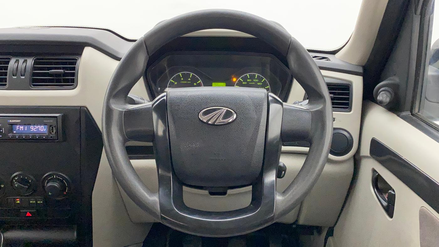 2019 Mahindra Scorpio S5, Diesel, Manual, 99,357 km, Steering Wheel Close Up