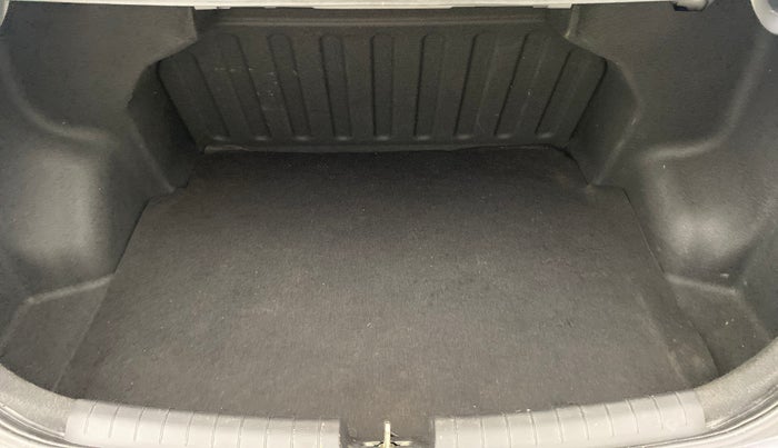 2017 Hyundai Xcent SX 1.2, Petrol, Manual, 14,602 km, Boot Inside