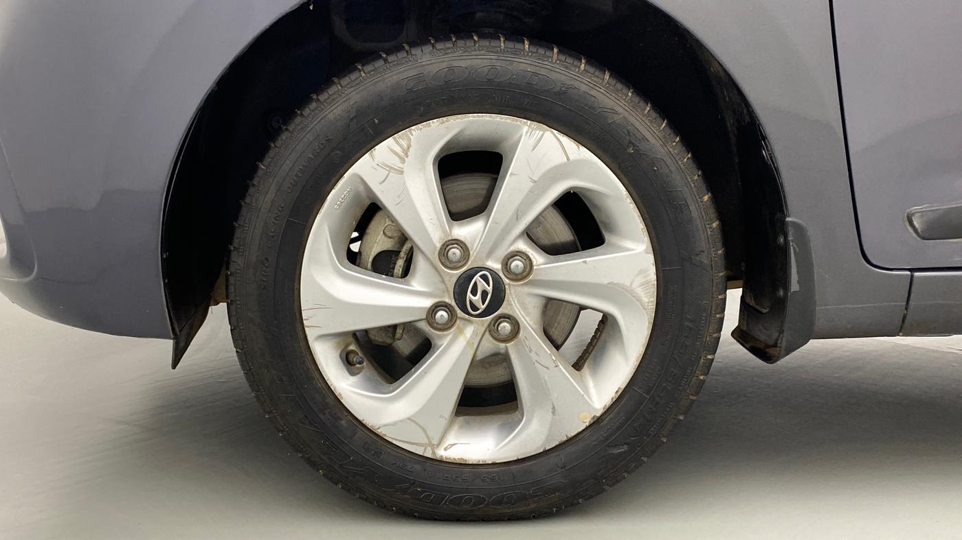 2017 Hyundai Xcent SX 1.2, Petrol, Manual, 14,602 km, Left Front Wheel