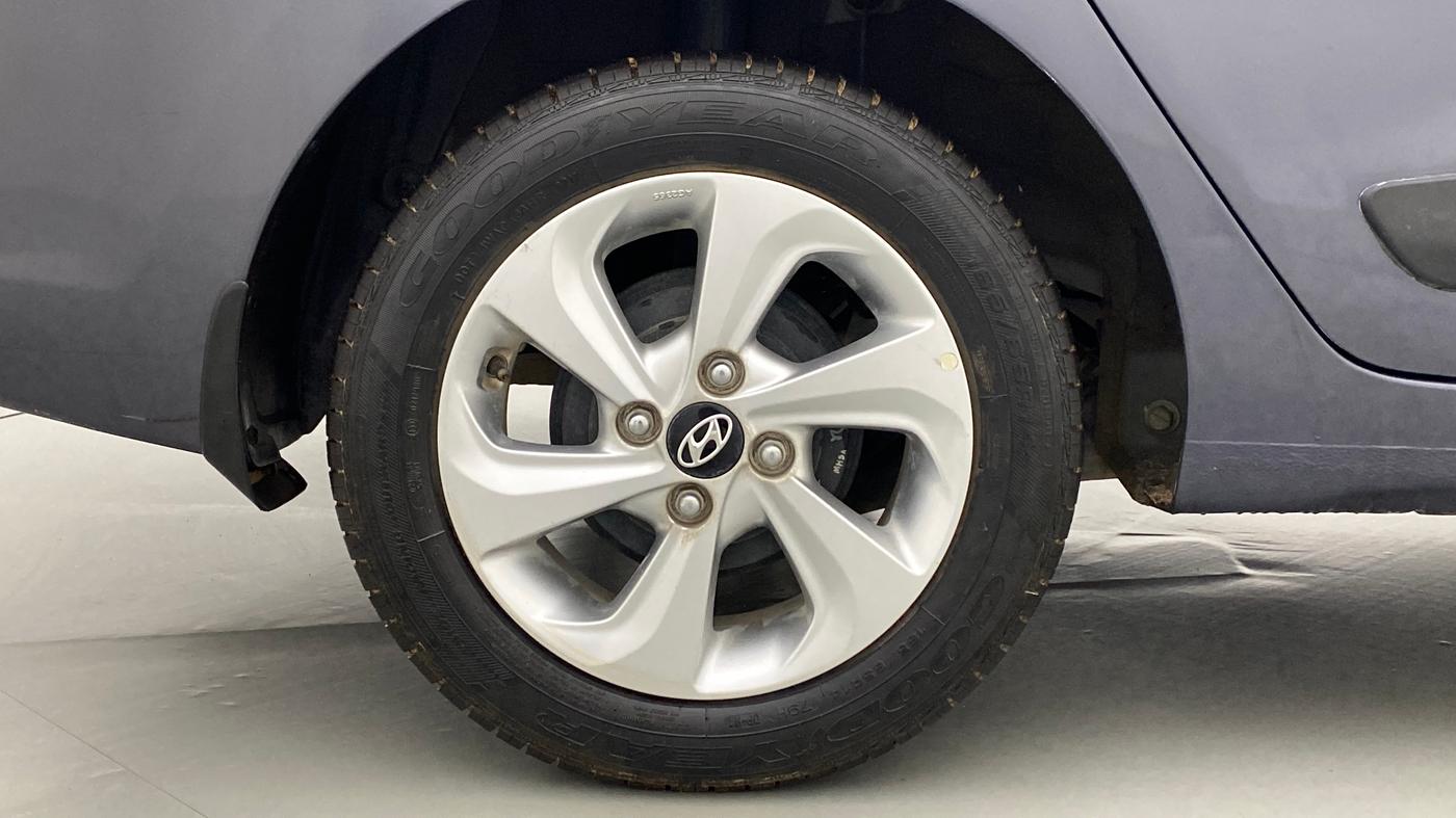 2017 Hyundai Xcent SX 1.2, Petrol, Manual, 14,602 km, Right Rear Wheel