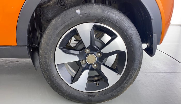 2018 Tata NEXON XZA+ 1.2 Dual Tone, Petrol, Automatic, 75,382 km, Left Rear Wheel