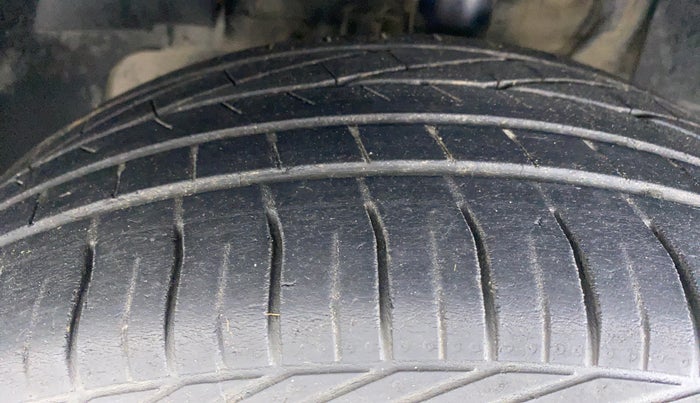 2018 Tata NEXON XZA+ 1.2 Dual Tone, Petrol, Automatic, 75,382 km, Left Front Tyre Tread