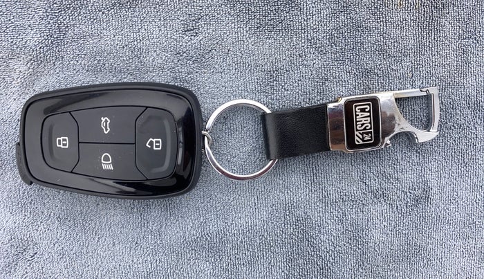 2018 Tata NEXON XZA+ 1.2 Dual Tone, Petrol, Automatic, 75,382 km, Key Close Up