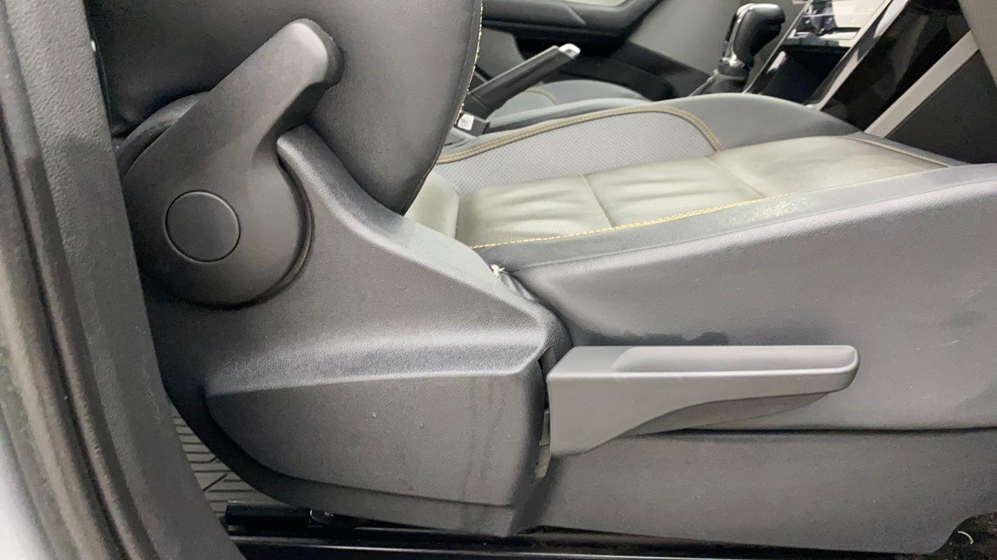 2021 Skoda KUSHAQ STYLE 1.5L TSI DSG, Petrol, Automatic, 25,627 km, Driver Side Adjustment Panel