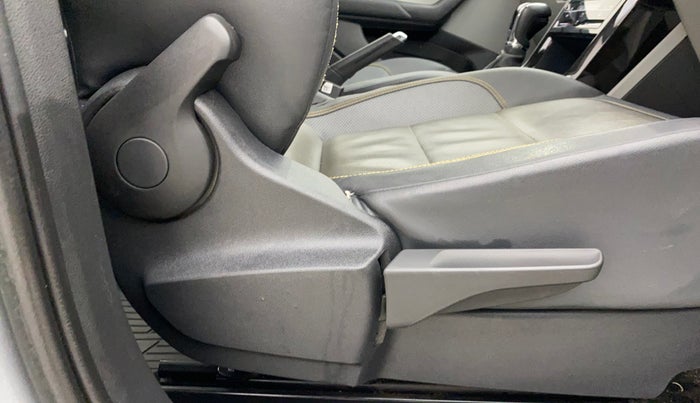 2021 Skoda KUSHAQ STYLE 1.5L TSI DSG, Petrol, Automatic, 25,627 km, Driver Side Adjustment Panel