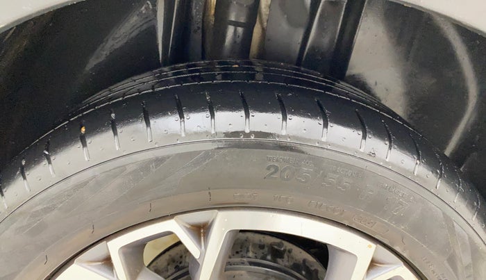 2021 Skoda KUSHAQ STYLE 1.5L TSI DSG, Petrol, Automatic, 25,627 km, Right Rear Tyre Tread