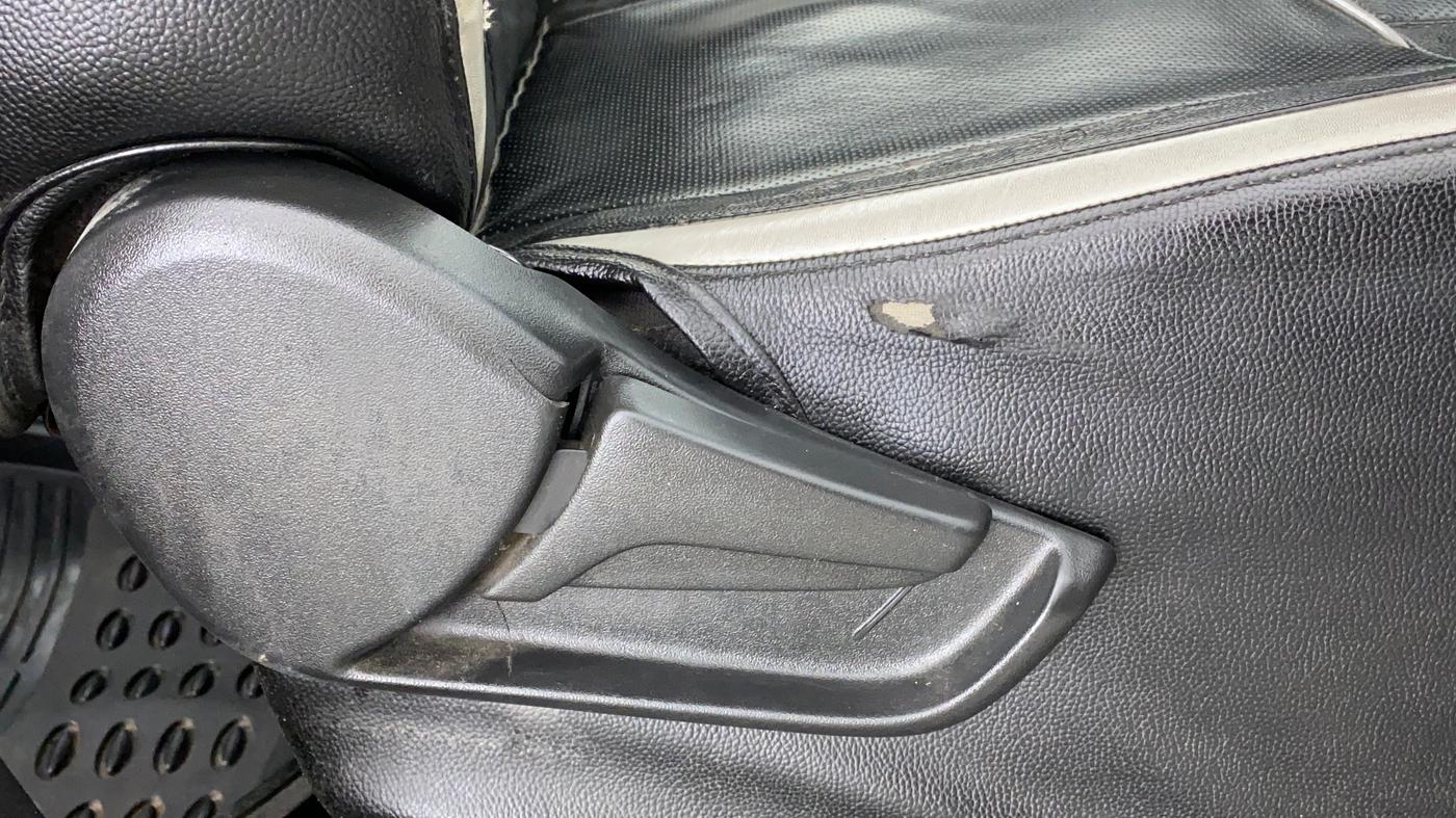 2019 Maruti S PRESSO LXI, CNG, Manual, 89,722 km, Driver Side Adjustment Panel