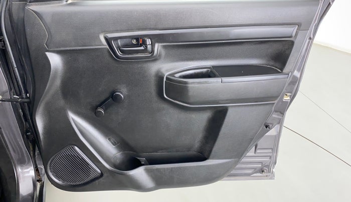 2019 Maruti S PRESSO LXI, CNG, Manual, 89,722 km, Driver Side Door Panels Control