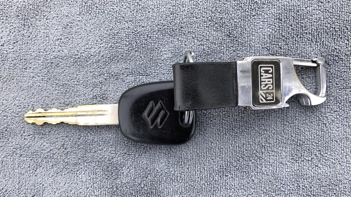 2019 Maruti S PRESSO LXI, CNG, Manual, 89,722 km, Key Close Up