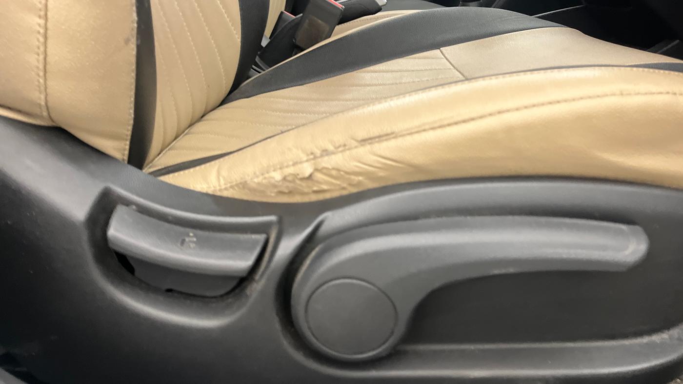 2020 Hyundai Elite i20 SPORTZ PLUS 1.2, Petrol, Manual, 59,631 km, Driver Side Adjustment Panel