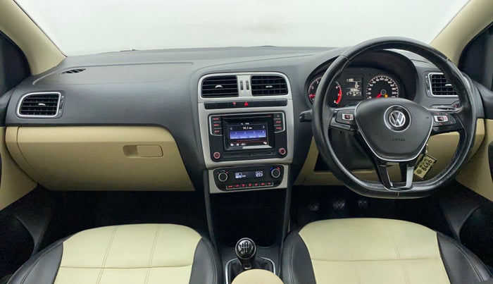 2017 Volkswagen Ameo HIGHLINE 1.2, Petrol, Manual, 30,407 km, Dashboard