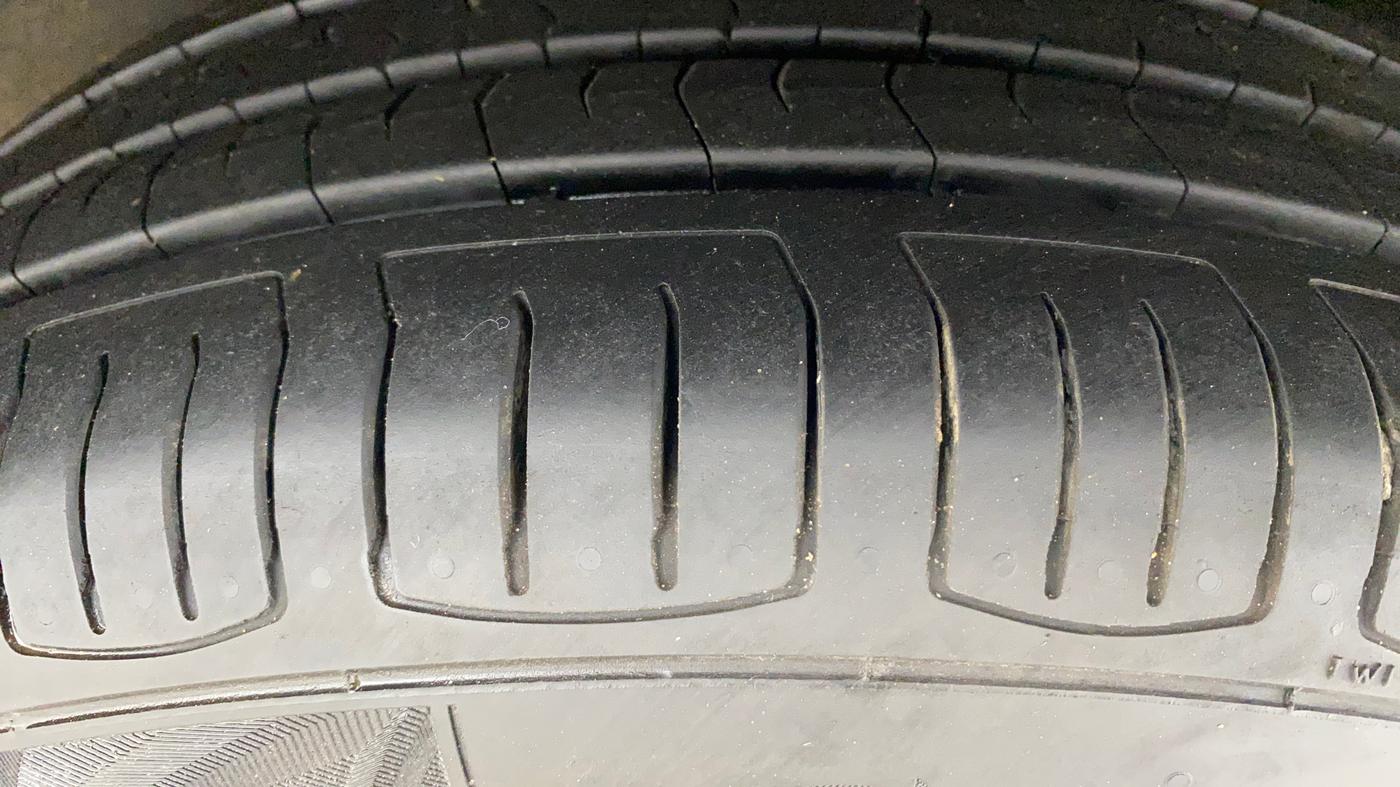 2020 Skoda Rapid AMBITION AT TSI, Petrol, Automatic, 93,148 km, Left Rear Tyre Tread