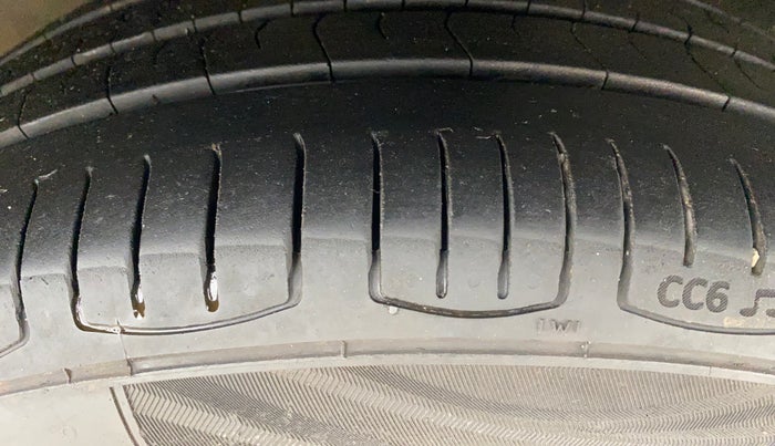 2020 Skoda Rapid AMBITION AT TSI, Petrol, Automatic, 93,113 km, Right Front Tyre Tread