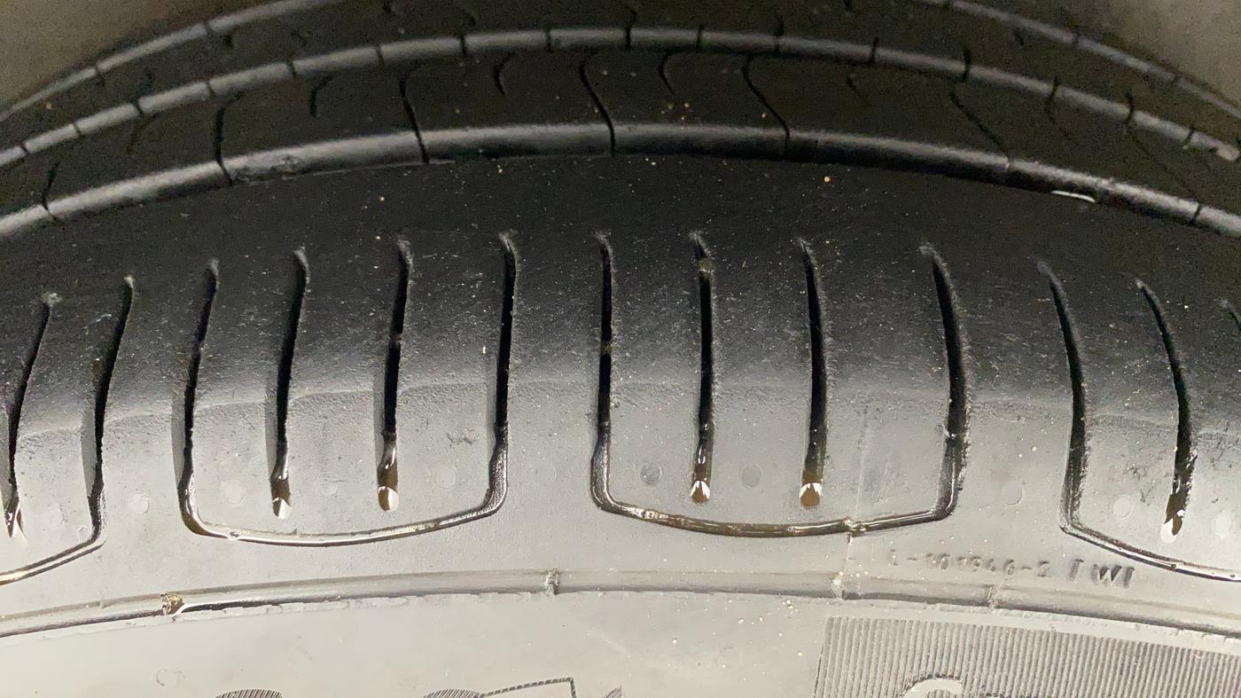 2020 Skoda Rapid AMBITION AT TSI, Petrol, Automatic, 93,148 km, Right Rear Tyre Tread