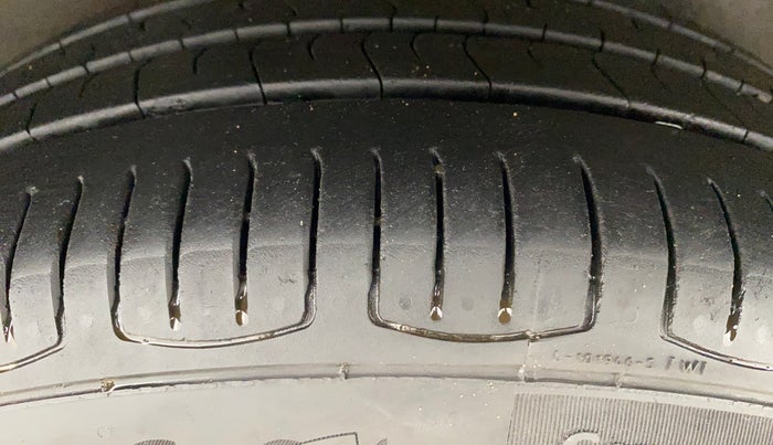 2020 Skoda Rapid AMBITION AT TSI, Petrol, Automatic, 93,113 km, Right Rear Tyre Tread