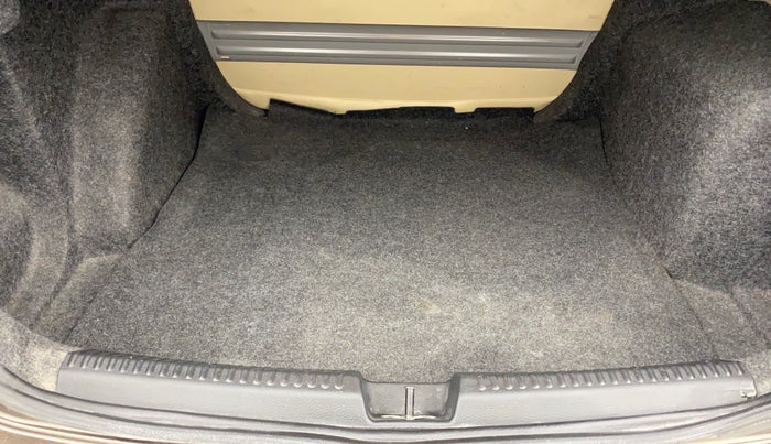 2020 Skoda Rapid AMBITION AT TSI, Petrol, Automatic, 93,113 km, Boot Inside