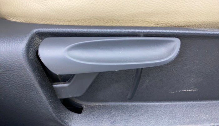 2020 Skoda Rapid AMBITION AT TSI, Petrol, Automatic, 93,113 km, Driver Side Adjustment Panel