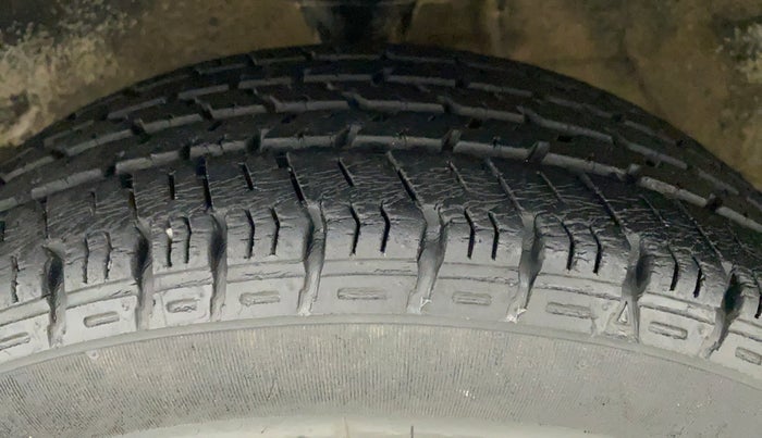 2017 Maruti Alto K10 VXI, Petrol, Manual, 32,442 km, Left Front Tyre Tread