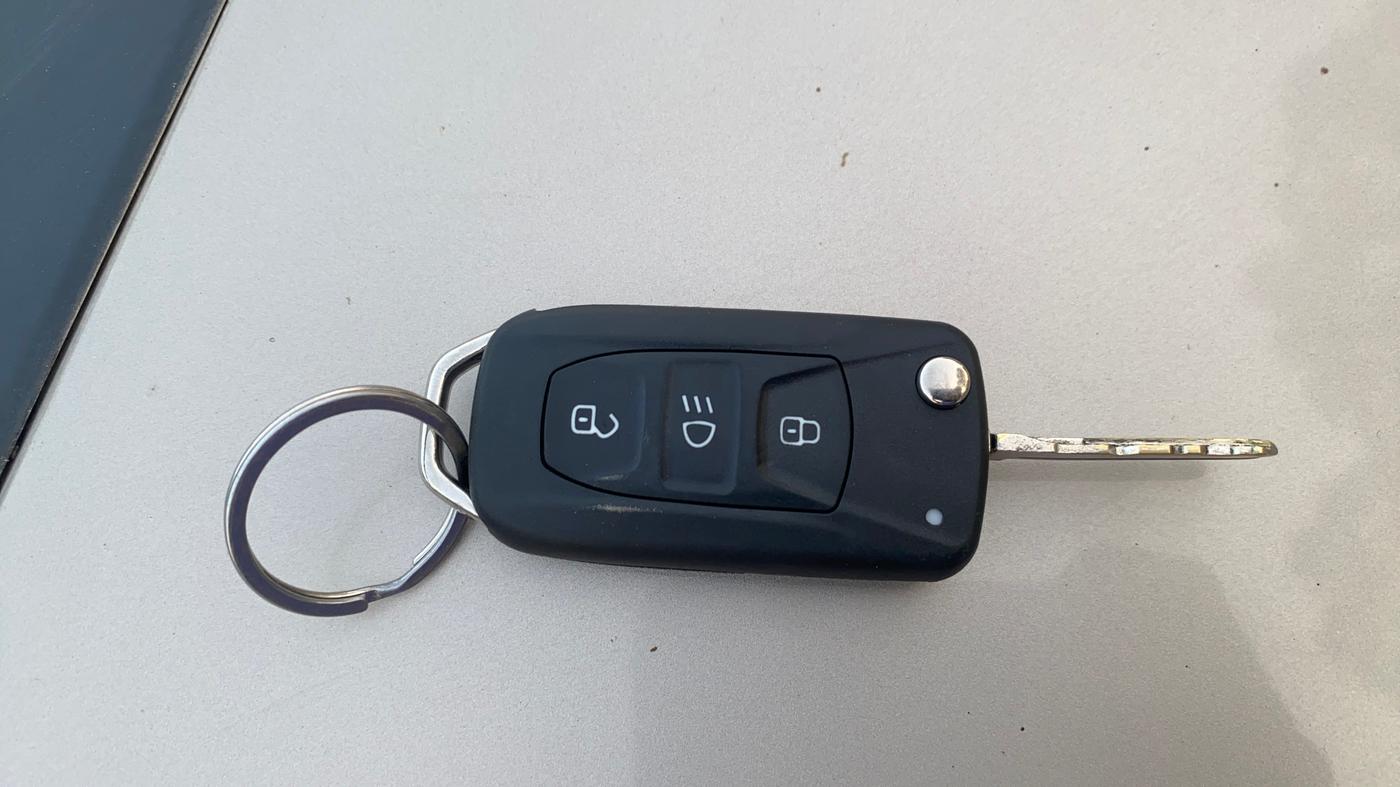 2016 Tata Zest XMS PETROL, Petrol, Manual, 96,724 km, Key Close Up