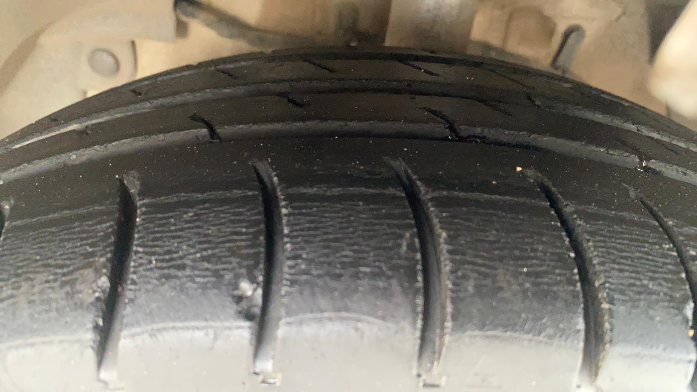 2016 Tata Zest XMS PETROL, Petrol, Manual, 96,724 km, Left Front Tyre Tread